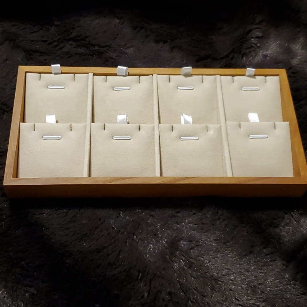 NWT- Oirlv * Solid Wood Jewelry Organizer